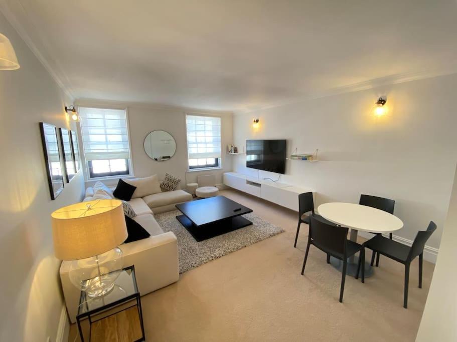 Wonderful Baker Street Flat! Διαμέρισμα Λονδίνο Εξωτερικό φωτογραφία